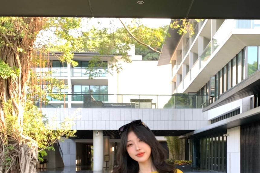 Set: Long-Sleeve Plain Crop T-Shirt + Mini Skirt