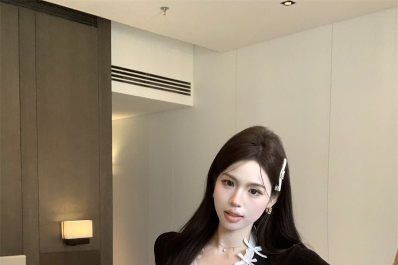 Cap-Sleeve V-Neck Bow Accent Plain Top