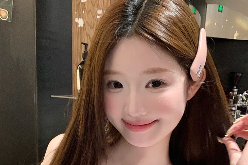 Short-Sleeve V-Neck Twisted Plain Crop Top