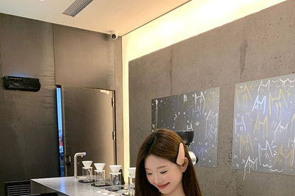 Short-Sleeve V-Neck Twisted Plain Crop Top