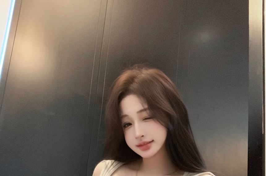 Short-Sleeve Cold Shoulder Plain Crop Top