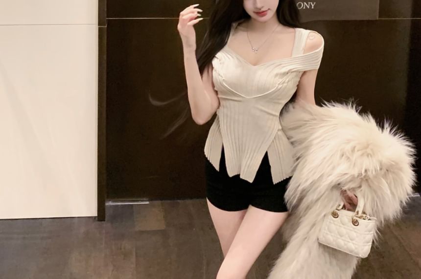 Short-Sleeve Cold Shoulder Plain Crop Top