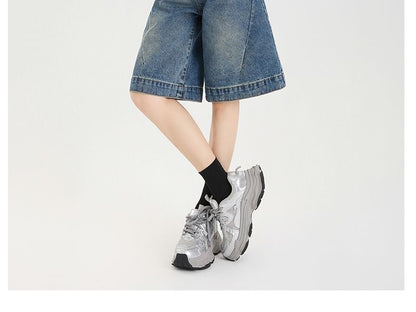 Mid Rise Washed Wide Leg Jorts