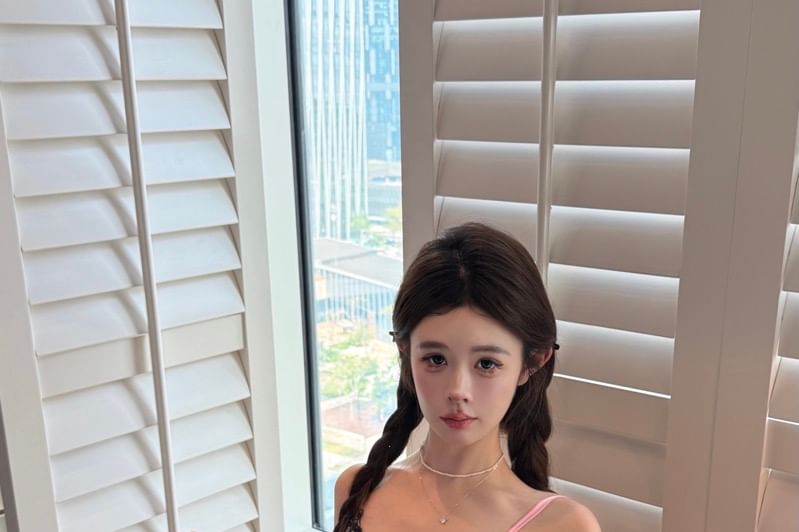 V-Neck Bow Lace Cropped Cami Top