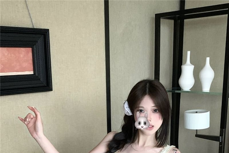 Spaghetti Strap Floral Lace Mini Bodycon Dress