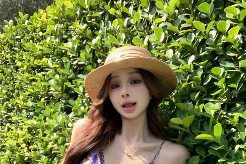 V-Neck Paisley Print Peplum Camisole Top