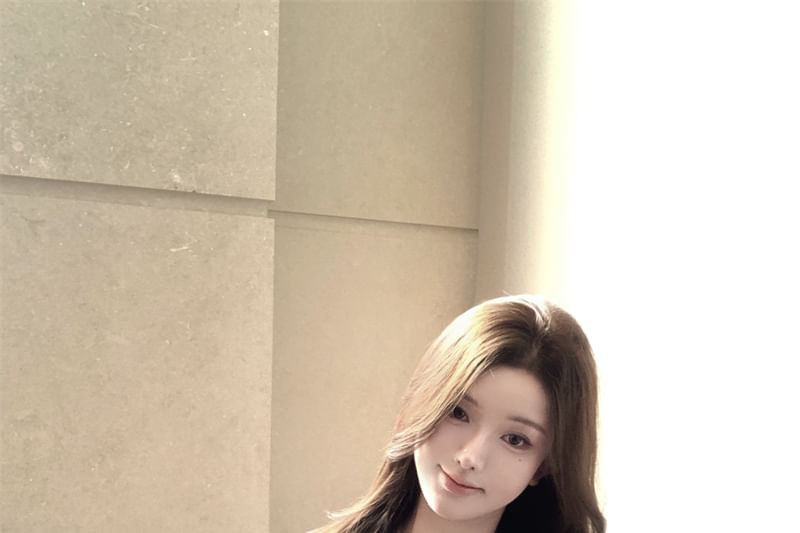 Tie-Neck Plain Tank Top