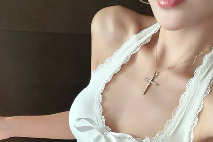 Scoop Neck Plain Bow Lace Trim Cropped Halter Top