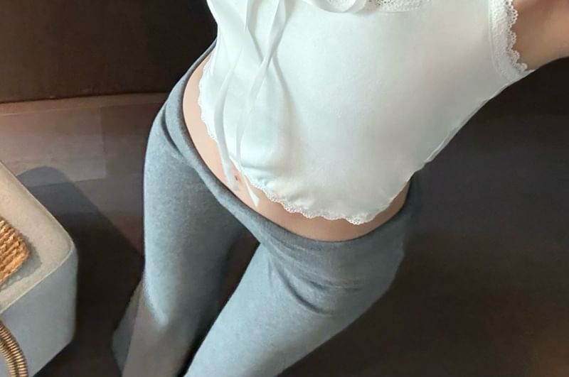 Scoop Neck Plain Bow Lace Trim Cropped Halter Top