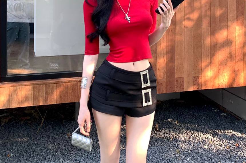 Short-Sleeve Crew Neck Plain Crop Tee / Low Rise Rhinestone Buckled Shorts