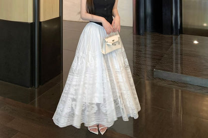 Halter-Neck Plain Button-Up Crop Top / Mid Waist Midi A-Line Lace Skirt