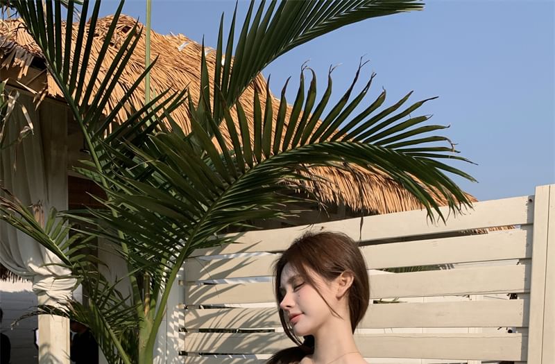 Off-Shoulder Floral Crop Top