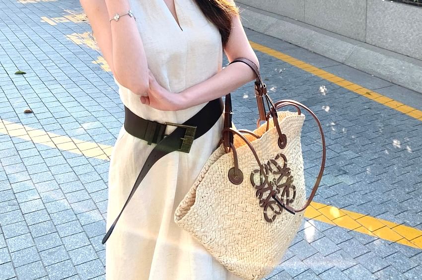 Halter-Neck Plain Midi A-Line Dress / Faux Leather Belt