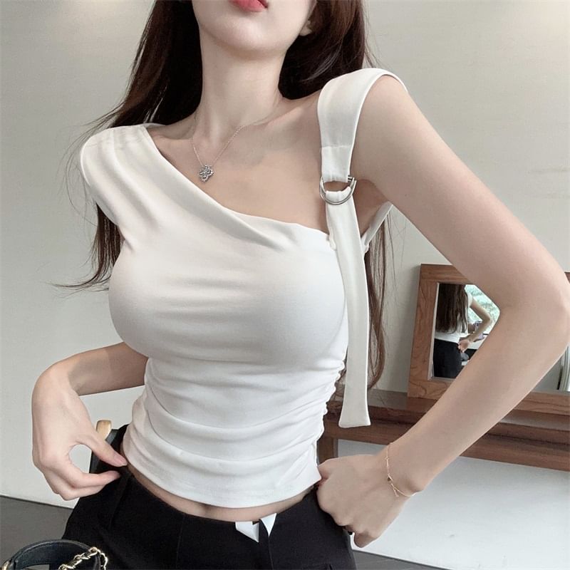 Asymmetrical One-Shoulder Plain Buckled Crop Top