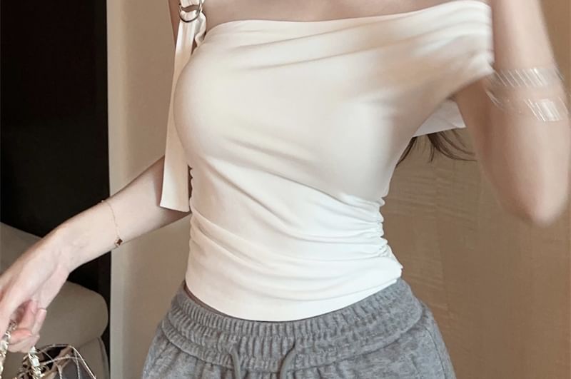 Asymmetrical One-Shoulder Plain Buckled Crop Top