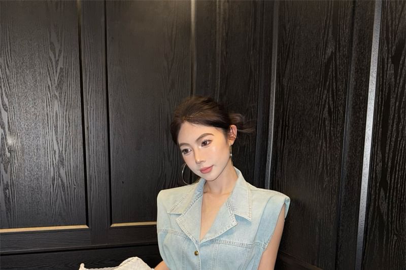 Washed Button-Up Denim Vest / High Rise Midi A-Line Layered Lace Skirt