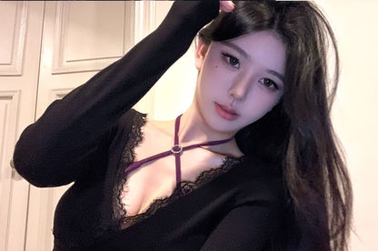 Set: Halter-Neck Crop Top + Long-Sleeve V-Neck Lace Trim Crop Tee