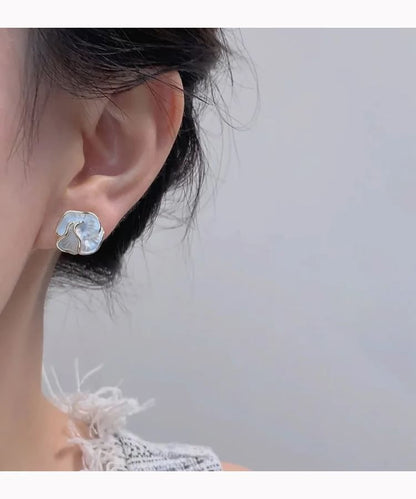 Flower Stud Earring / Clip-On Earring