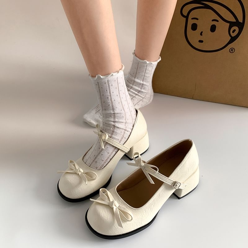 Block Heel Ribbon Accent Mary Jane Pumps