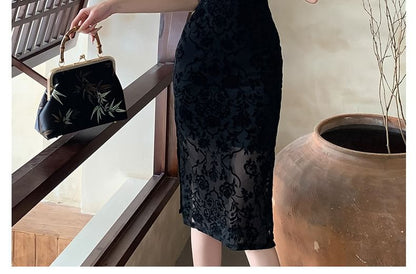 Short-Sleeve Jacquard Cutout Midi Qipao