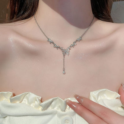 Pendant Faux Pearl Alloy Choker (Various Designs)