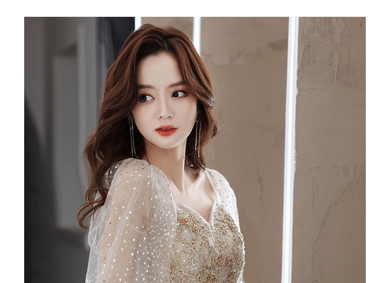 Puff-Sleeve Sweetheart Neckline Embroidered Sequin Mesh A-Line Evening Gown