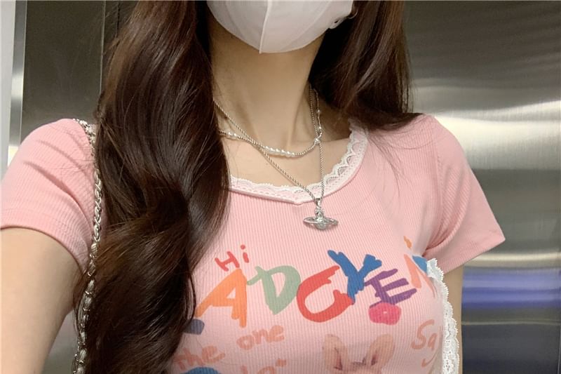 Short-Sleeve Crewneck Rabbit Print Crop Tee