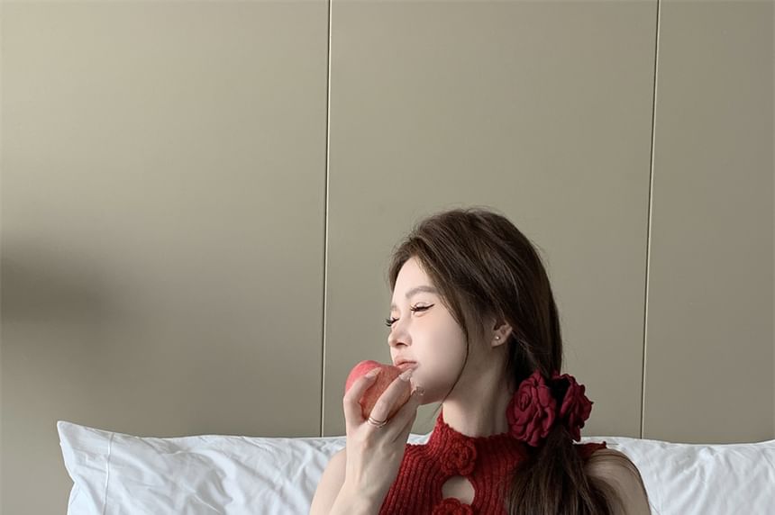 Sleeveless Mock Neck Floral Accent Crop Knit Top