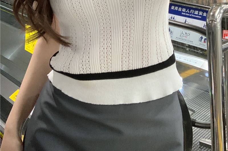 Short-Sleeve V-Neck Lace Trim Plain Crop Knit Top