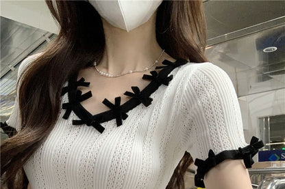 Short-Sleeve V-Neck Lace Trim Plain Crop Knit Top