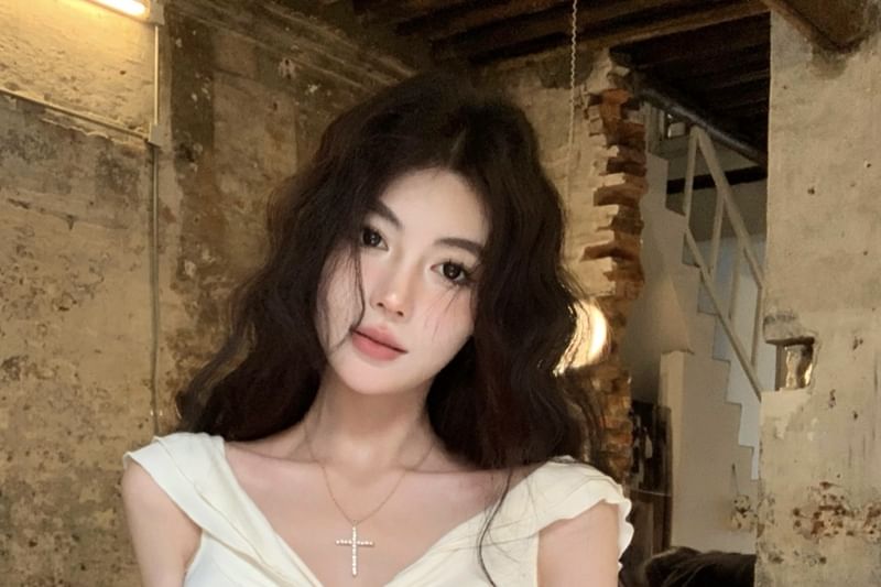 Cap-Sleeve V-Neck Plain Crop Top