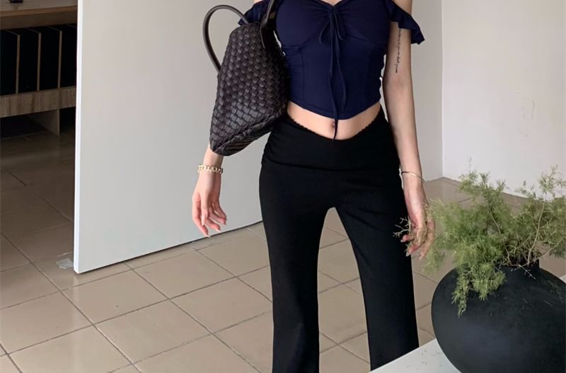 Sweetheart Neckline Off-Shoulder Plain Bow Accent Slim Fit Crop Top