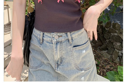 Short-Sleeve Scoop Neck Bow Accent Contrast Trim Crop T-Shirt