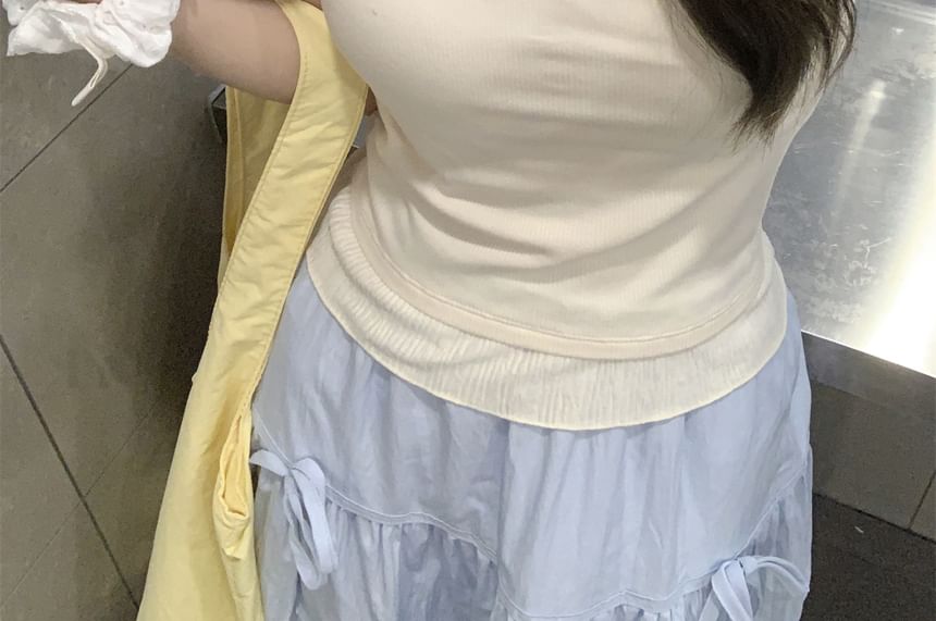 Mock Two-Piece Scoop Neck Two Tone Lettuce Edge Crop Camisole Top