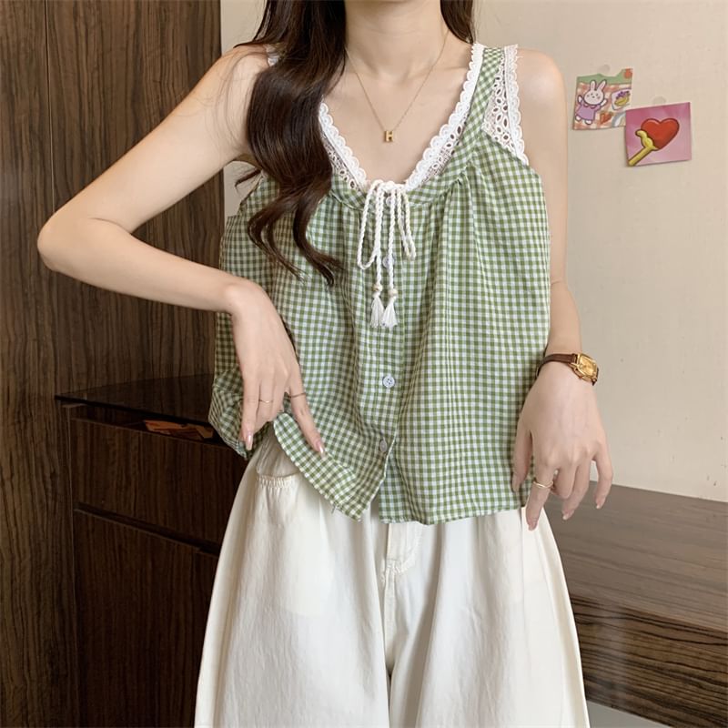 Mock Two-Piece V-Neck Gingham Lace Panel Button-Up Crop Tank Top