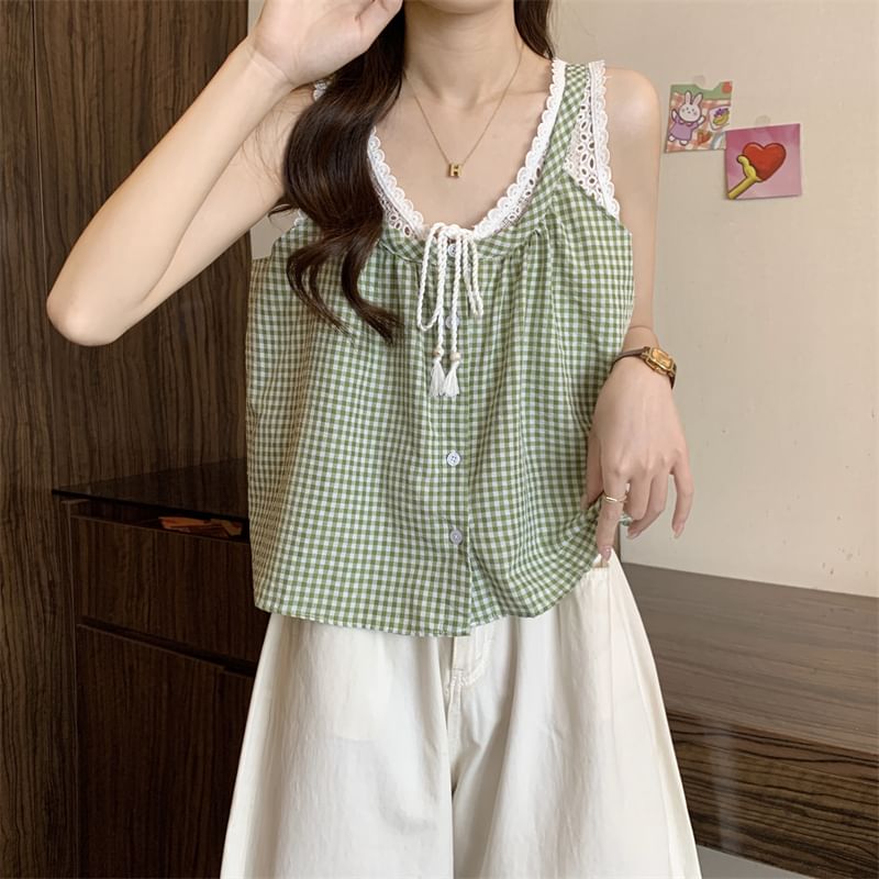Mock Two-Piece V-Neck Gingham Lace Panel Button-Up Crop Tank Top