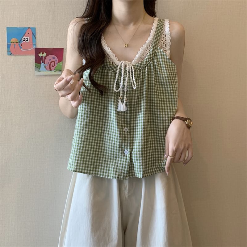 Mock Two-Piece V-Neck Gingham Lace Panel Button-Up Crop Tank Top