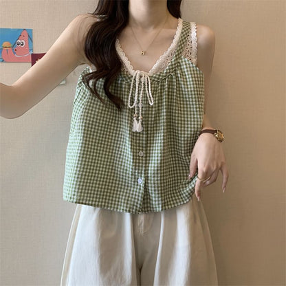 Mock Two-Piece V-Neck Gingham Lace Panel Button-Up Crop Tank Top
