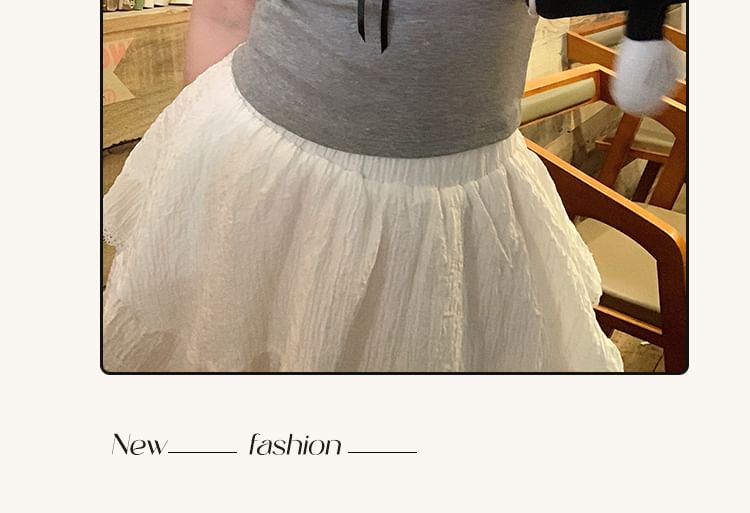 V-Neck Plain Bow Accent Lace Trim Crop Cami Top