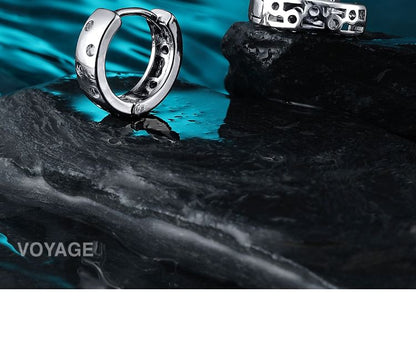 Cutout Alloy Huggie Earring