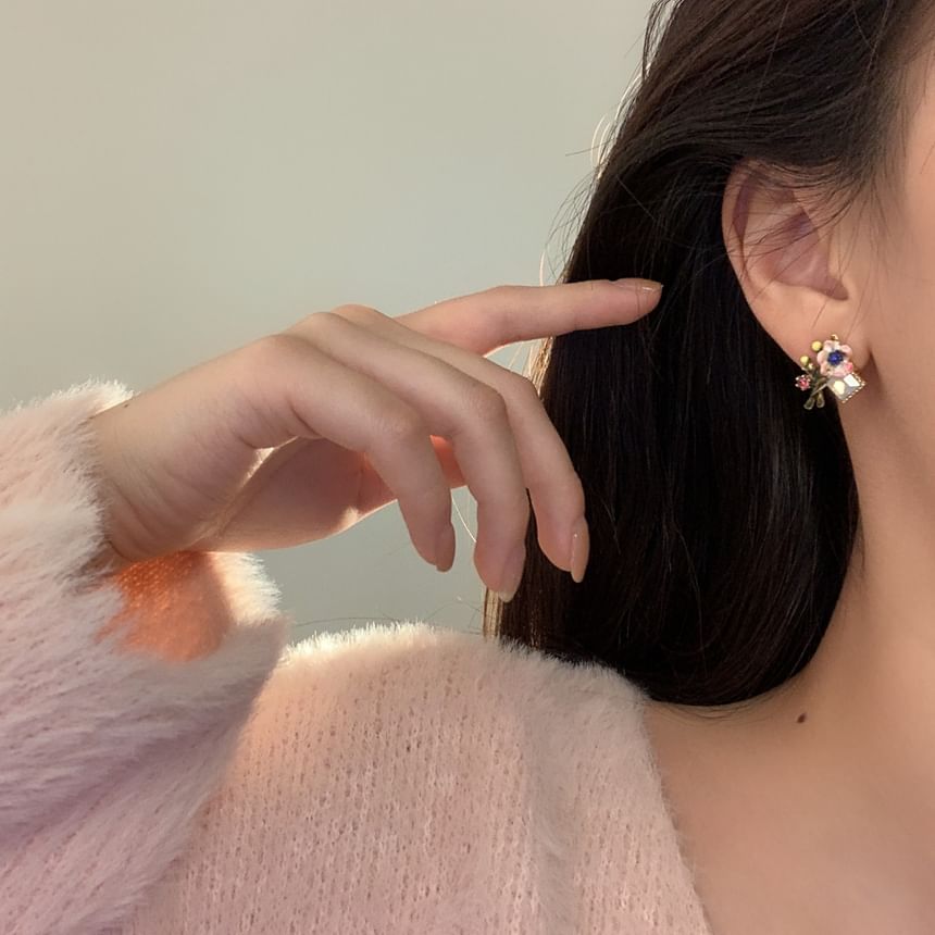 Floral Enamel Asymmetrical Alloy Earring