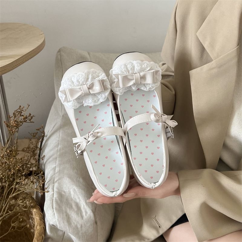 Bow Ruffle Mary Jane Pumps