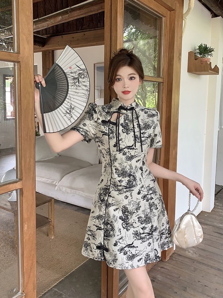 Short-Sleeve Floral Cutout Mini A-Line Qipao