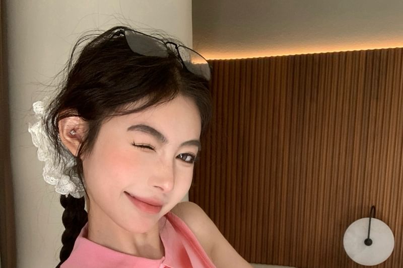 Collar Henley Contrast Trim Crop Slim Fit Tank Top