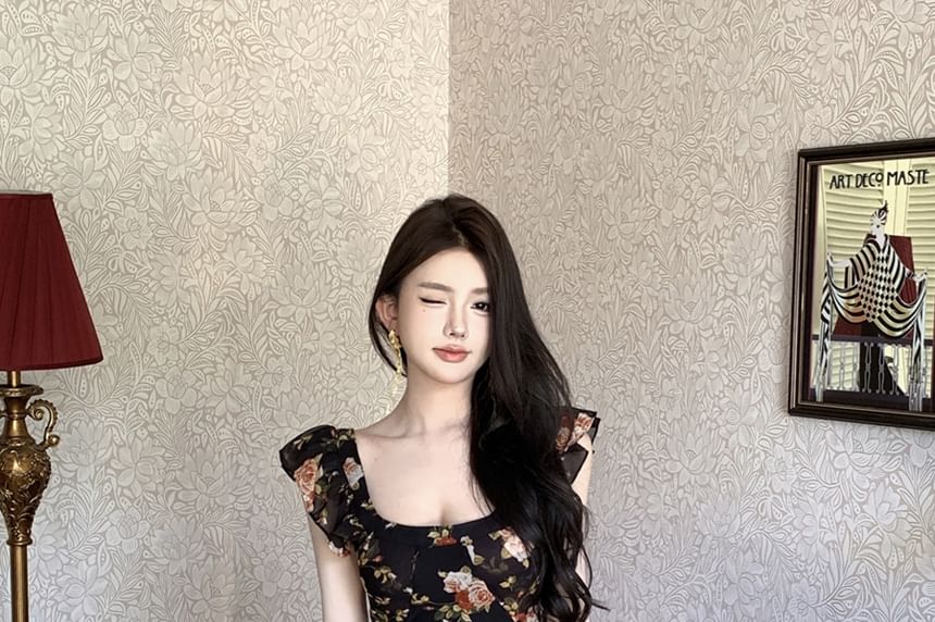 Cap-Sleeve Scoop Neck Floral Ruffle Trim Maxi Sheath Dress