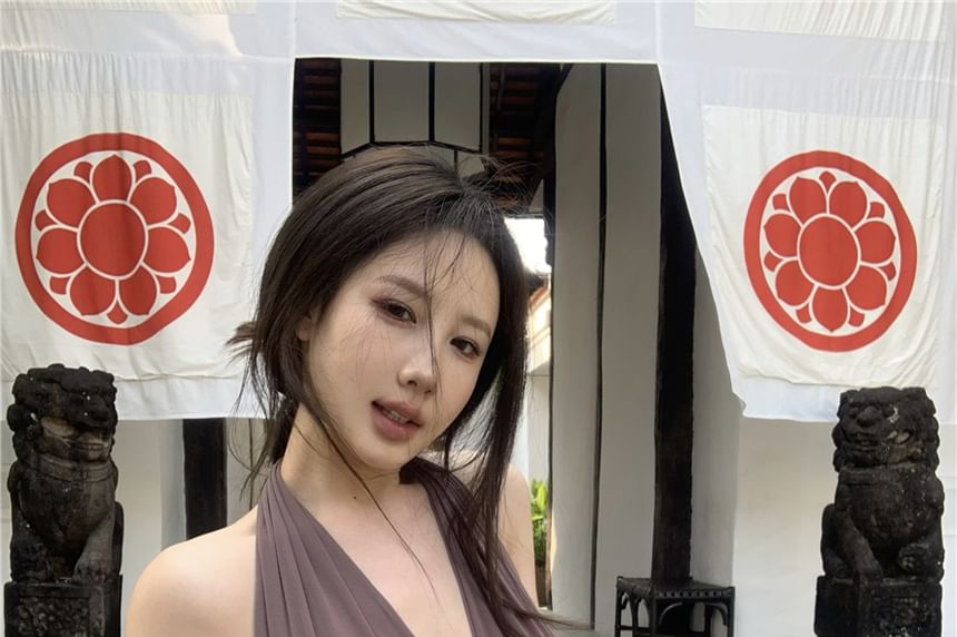 Halter Plain Open Back Crop Slim Fit Tank Top