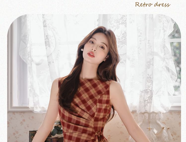 Sleeveless Plaid Maxi Sheath Dress / Plain Crop Cardigan / Set