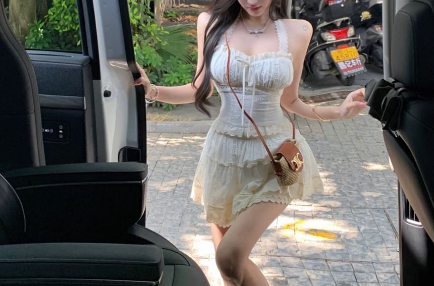 Halter Plain Bow Crop Slim Fit Top / Elastic Waist Tiered Mini A-Line Skirt