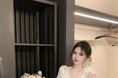 Short-Sleeve V-Neck Cold-Shoulder Plain Lace Trim Ribbed Slim Fit Tee