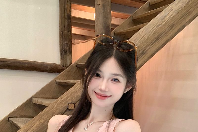 V-Neck Bow Lace Trim Slim Fit Tank Top